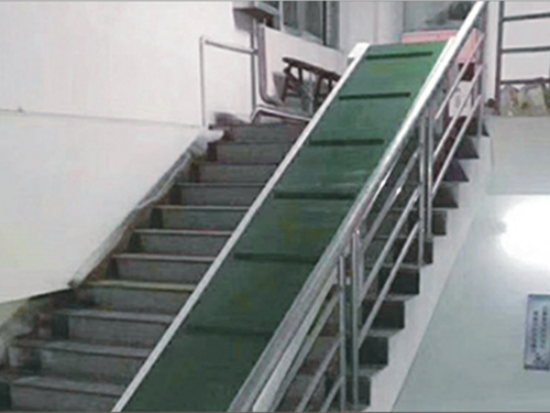 楼梯输送机